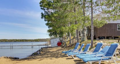 Sandy Beach & Boat Dock! Gull Lake Resort Cabin