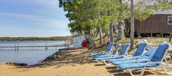 Sandy Beach & Boat Dock! Gull Lake Resort Cabin