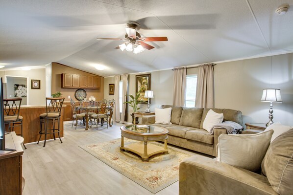 House (3 Bedrooms) | Front of property - The Quiet Escapenear New Orleans (LaPlace)