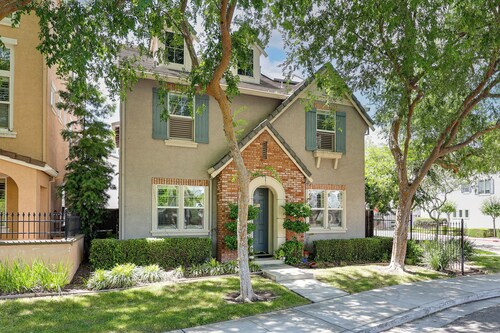 Spacious + Pet-friendly Family Home in Tracy