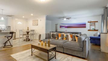 House (4 Bedrooms) | Front of property