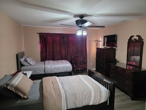 4 bedrooms, iron/ironing board, free WiFi, bed sheets
