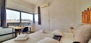 1 bedroom, iron/ironing board, WiFi, bed sheets - Acropolis View Apartment in Heart of Monastiraki (Athina)