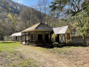 House | Exterior - Landsitz Kammerburg - Landhaus mit Kegelbahn (Lorch)