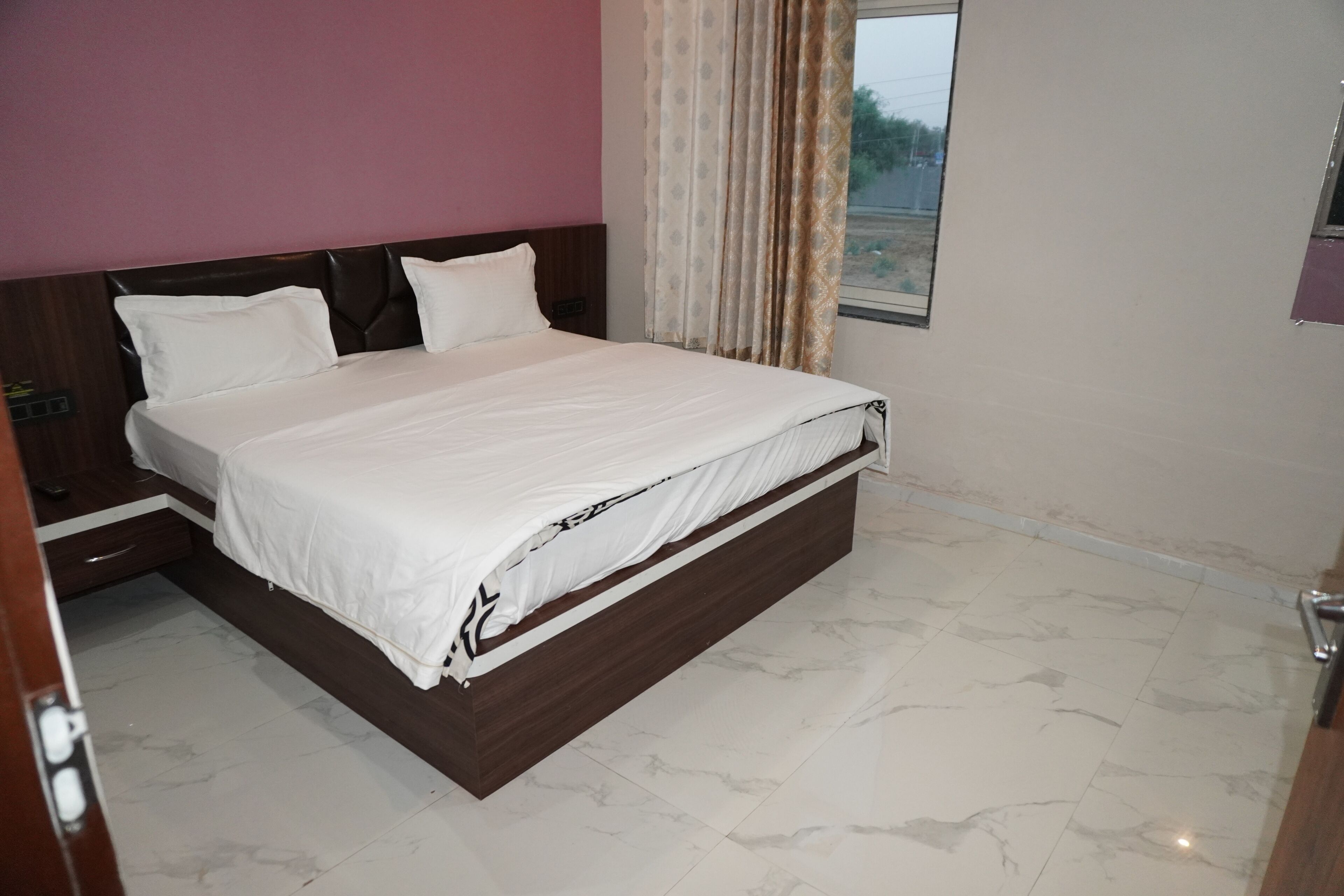 Habitación Deluxe doble, vistas a la ciudad | Wifi gratis