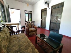 Interior - Step Inn Ahangama  (Ahangama)