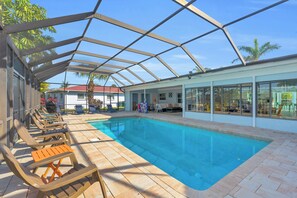 Outdoor pool - Unwind on Windsor. Spacious 5-bedroom house in soothing Cape Coral on Canal (Cape Coral)