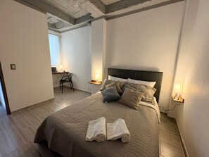 WiFi, bed sheets