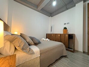 WiFi, bed sheets
