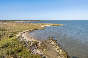 Beach - Water Wonderland - Panoramic Water Views, Dockage, Core Sound (Sea Level)