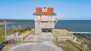Exterior - Water Wonderland - Panoramic Water Views, Dockage, Core Sound (Sea Level)