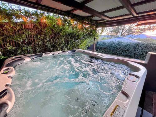 The Keelendi House | Hunter Valley Spa Retreat