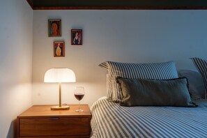 4 chambres, bureau, fer et planche à repasser, Wi-Fi gratuit