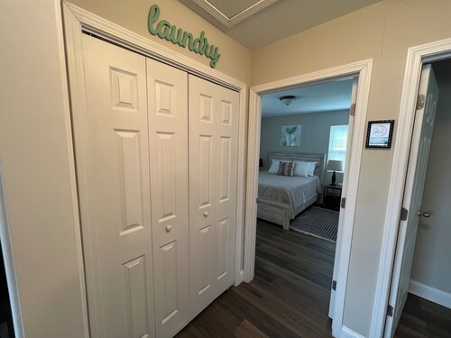 Renovated Quiet 2BR Cottage, Near DPAC & Downtown Durham, Walk to NCCU
