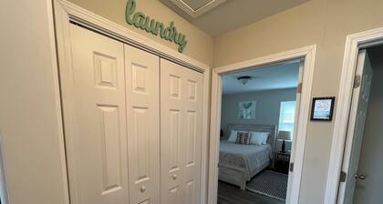 Renovated Quiet 2BR Cottage, Near DPAC & Downtown Durham, Walk to NCCU