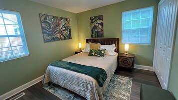 2 bedrooms, iron/ironing board, WiFi, bed sheets