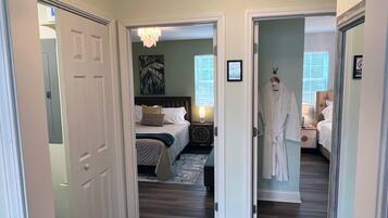2 bedrooms, desk, iron/ironing board, free WiFi