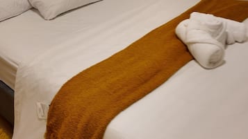 Ferros/tábuas de passar roupa, Wi-Fi, roupa de cama