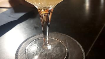 Alimentos y bebidas
