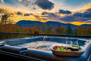 Bañera de hidromasaje al aire libre