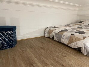 Room - Studio apartment (Rozay-en-Brie)
