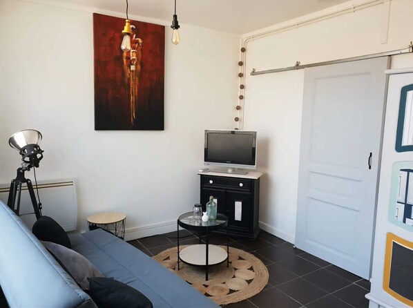 Living area - Vrbo Property (Aurillac)