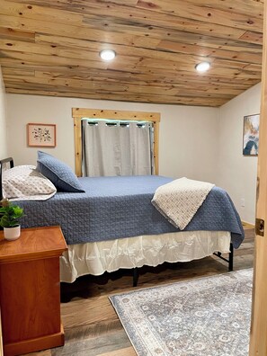 1 bedroom, WiFi, bed sheets - 1-bedroom cabin 1/2 mile from Grangeville (Grangeville)