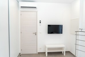 Interior - Villa with all comforts, not overlooked (San-Gavino-di-Carbini)