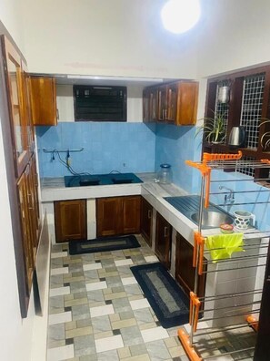 Private kitchen - Homestay - Heaven Aumgarden (Thiruvananthapuram)