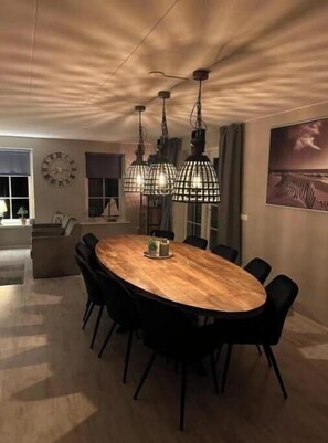 Dining - Cozy group accommodation in the heart of Friesland (Tzummarum)
