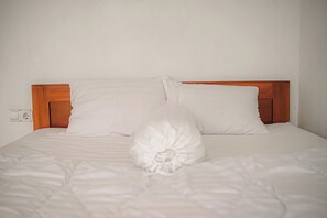 Deluxe Double Room | Free WiFi - Titik Damai Nexura Collection (Kejajar)