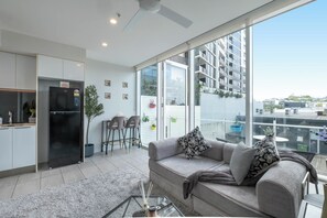 Smart TV - Cosy Apartment in Fortitude Valley (Fortitude Valley)