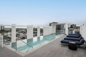 Pool - Cosy Apartment in Fortitude Valley (Fortitude Valley)
