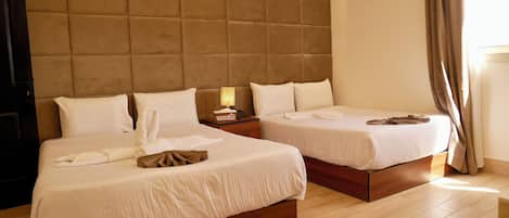 Iron/ironing board, WiFi, bed sheets