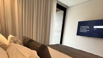 Departamento, 1 habitación, servicio de limpieza, vista a la alberca | Wifi gratis