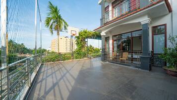Deluxe Double Room, Patio, River View | Property grounds