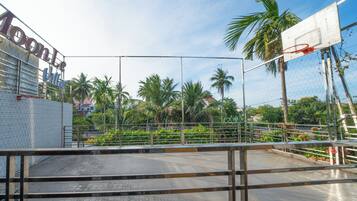 Deluxe Double Room, Patio, River View | Property grounds
