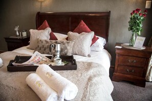 Deluxe Apartment, Balcony, Garden View | Blackout curtains, soundproofing, iron/ironing board, free WiFi - ARISTA GUESTHOUSE  (Bloemfontein)