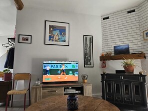 Interior - Vrbo Property (Coulommiers)