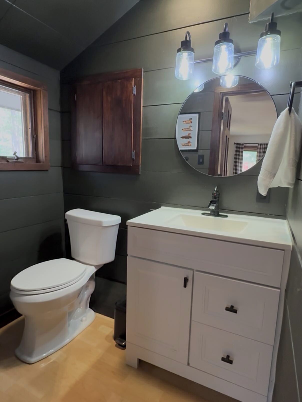 Towels, toilet paper