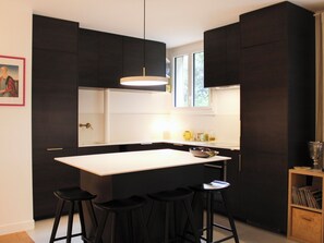 Kühlschrank, Mikrowelle, Ofen, Geschirrspüler