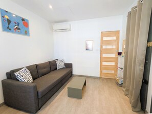 TV - Studio 50m from the sea in Toulon (Toulon)