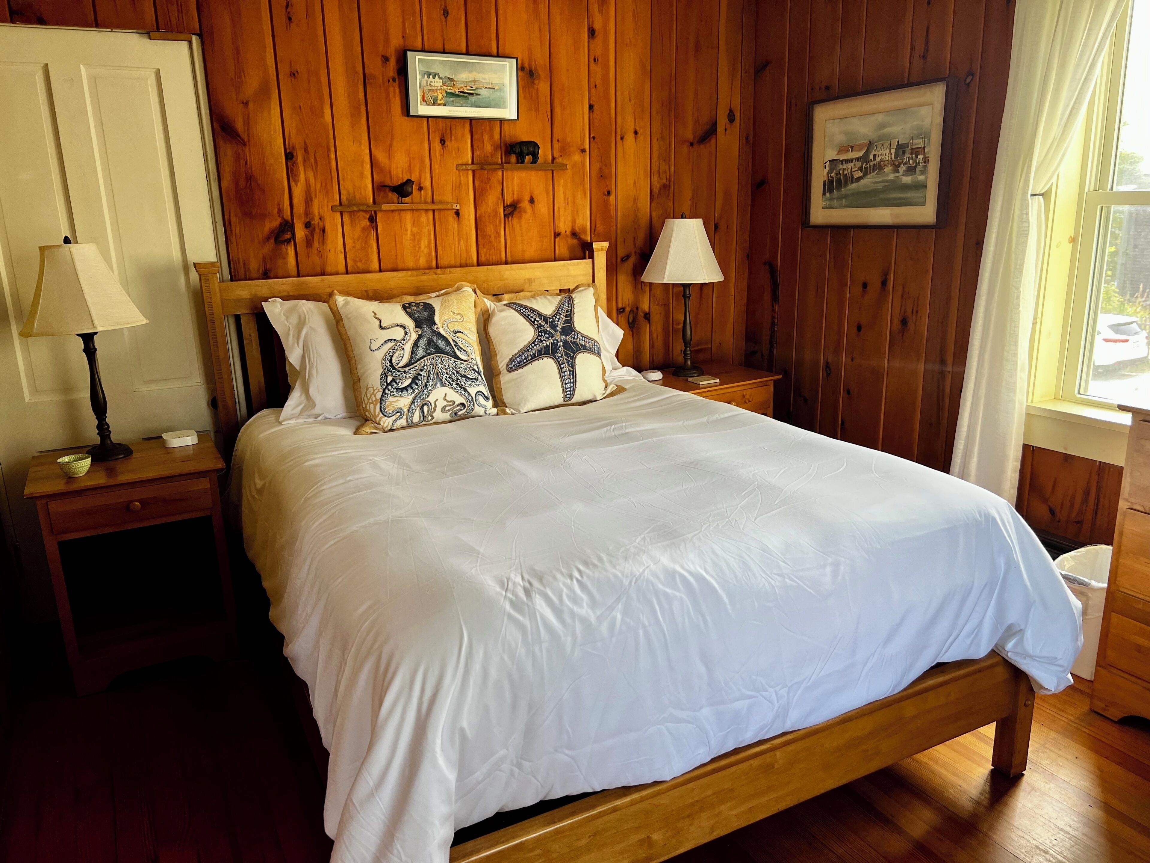 7 bedrooms, iron/ironing board, travel crib, WiFi