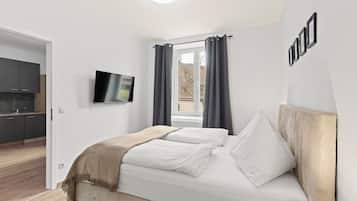 Apartment, 1 Queen Bed, Pets Allowed | Blackout drapes, free WiFi