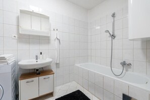 Apartment | Bathroom - Faraway Homes Apartment Kapfenberg (Kapfenberg)