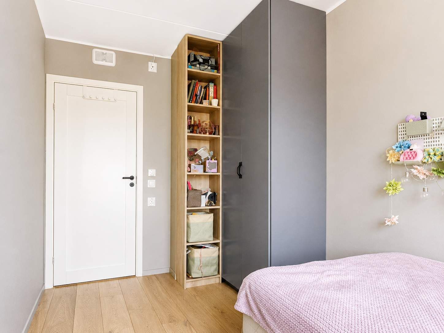 3 bedrooms, desk, iron/ironing board, WiFi