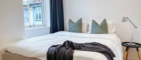 2 bedrooms, iron/ironing board, travel cot, WiFi