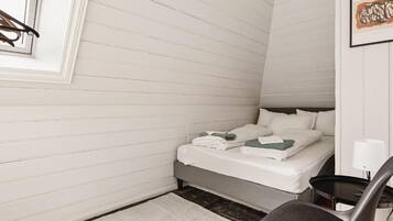 4 bedrooms, WiFi, bed sheets