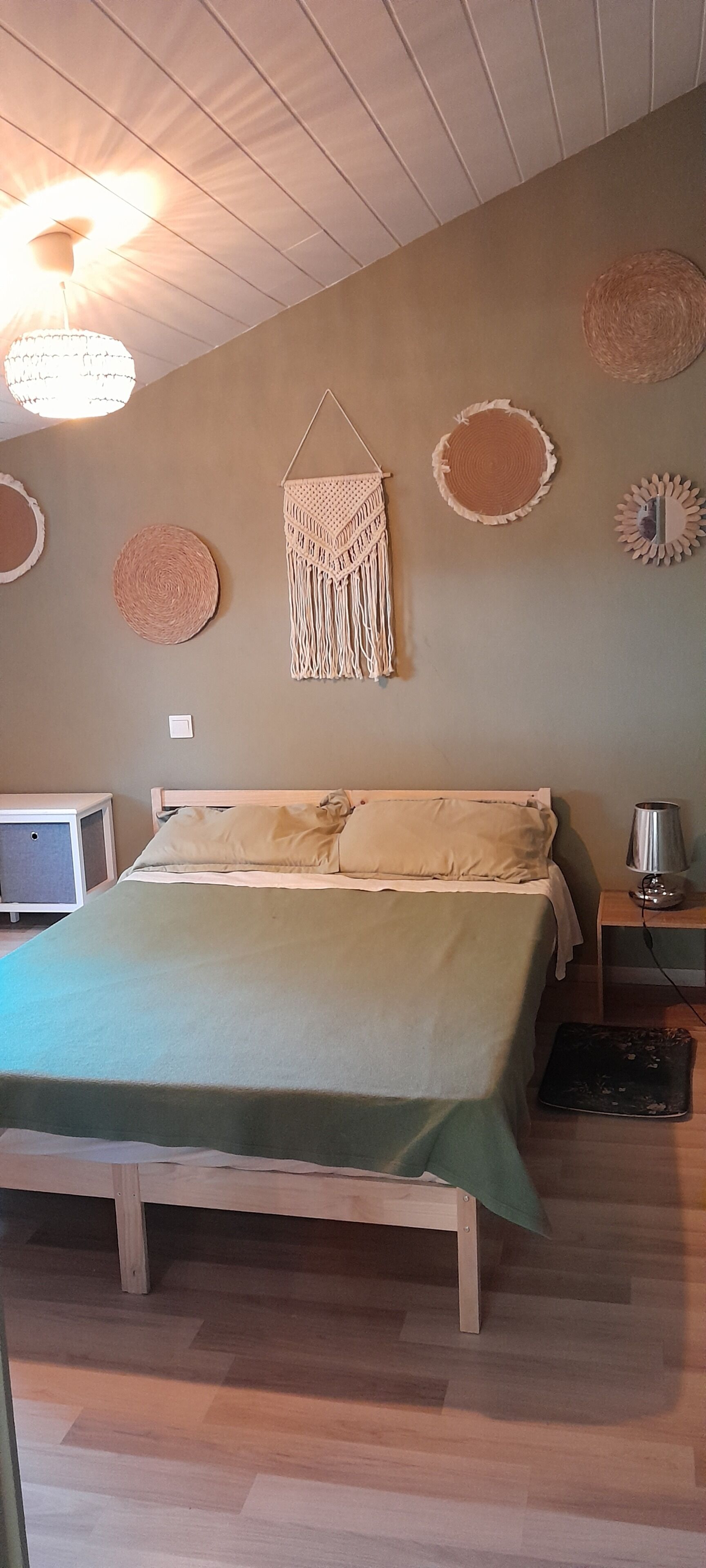 2 Schlafzimmer, Reisekinderbett, kostenloses WLAN, Bettwäsche
