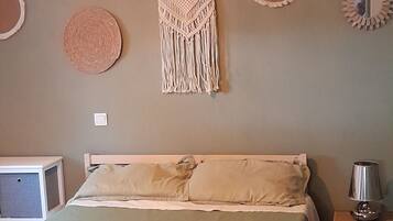 2 Schlafzimmer, Reisekinderbett, kostenloses WLAN, Bettwäsche